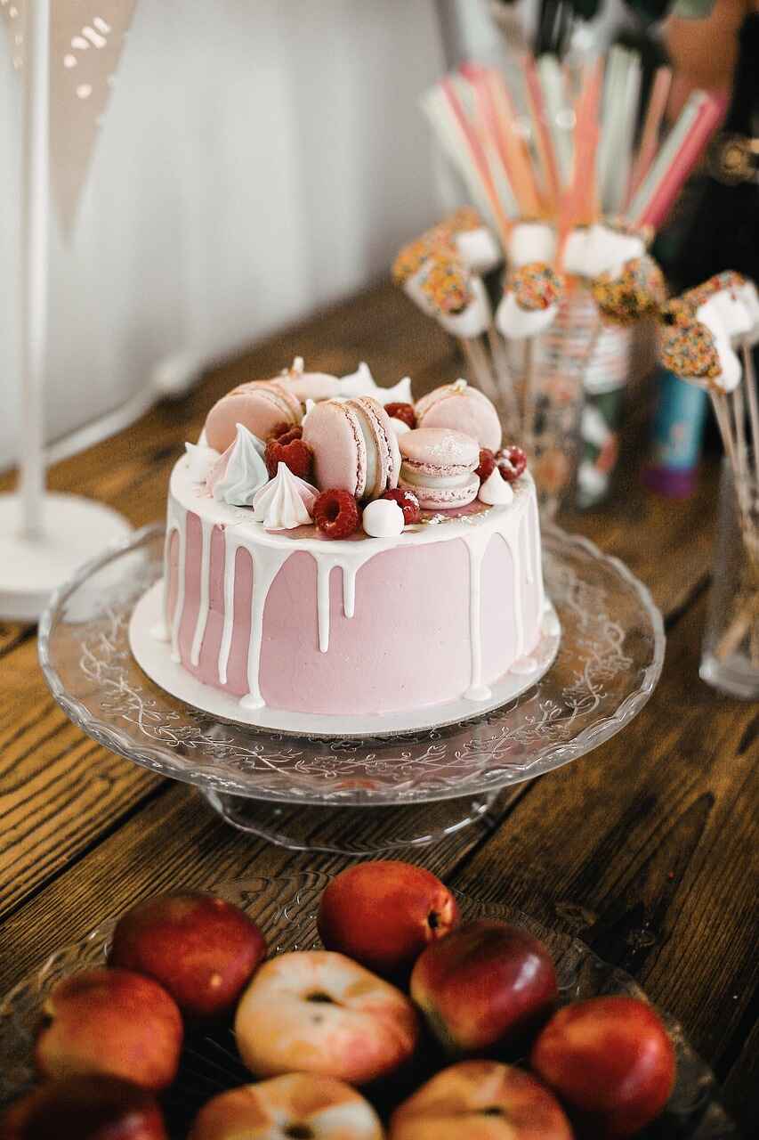 Celebrate special moments with our custom celebration cakes and pastries.